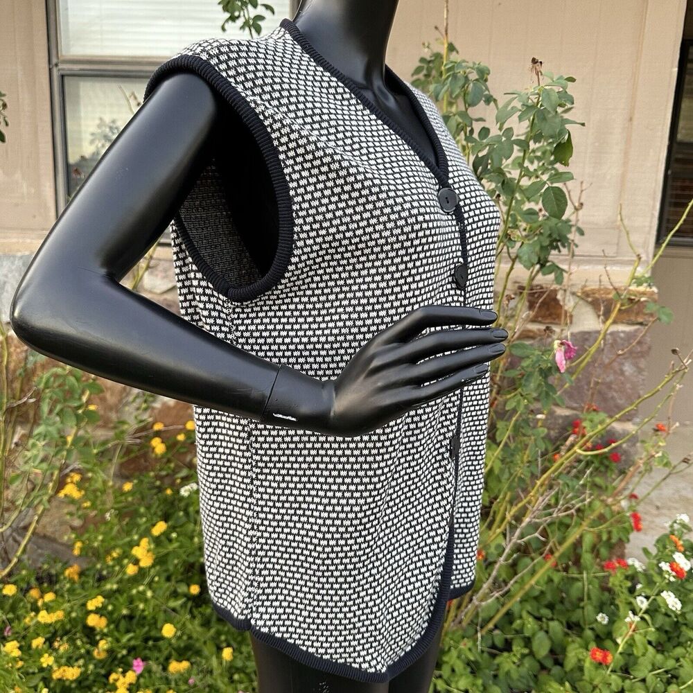 Vtg Diane Von Furstenberg Cardigan Vest Medium Black White Button Up USA Teacher - Picture 4 of 7